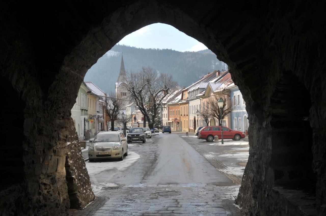 Oberwoelz Stadt Pension Geissler-Reicher מראה חיצוני תמונה