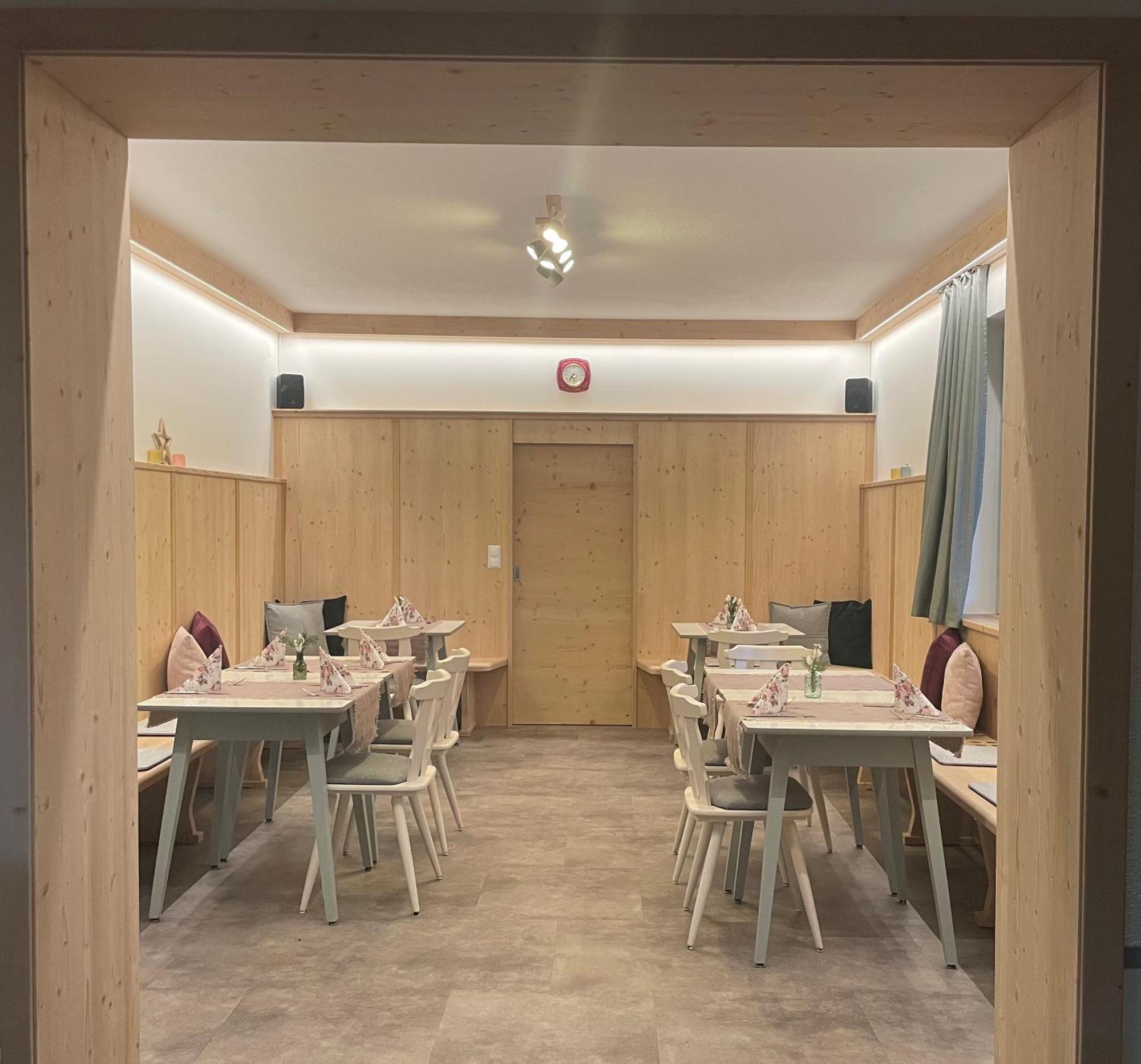 Oberwoelz Stadt Pension Geissler-Reicher מראה חיצוני תמונה